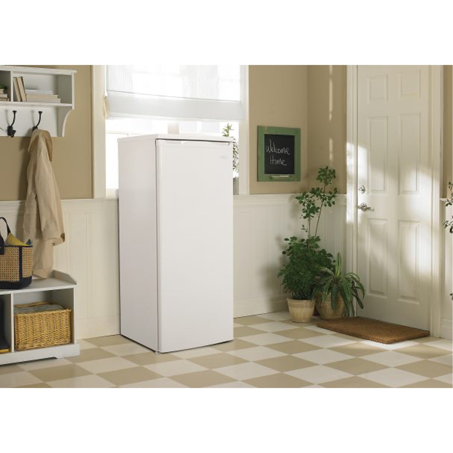 Danby Designer 5.9 Cubic Feet Storage Upright Deep Freezer, White (Damaged)