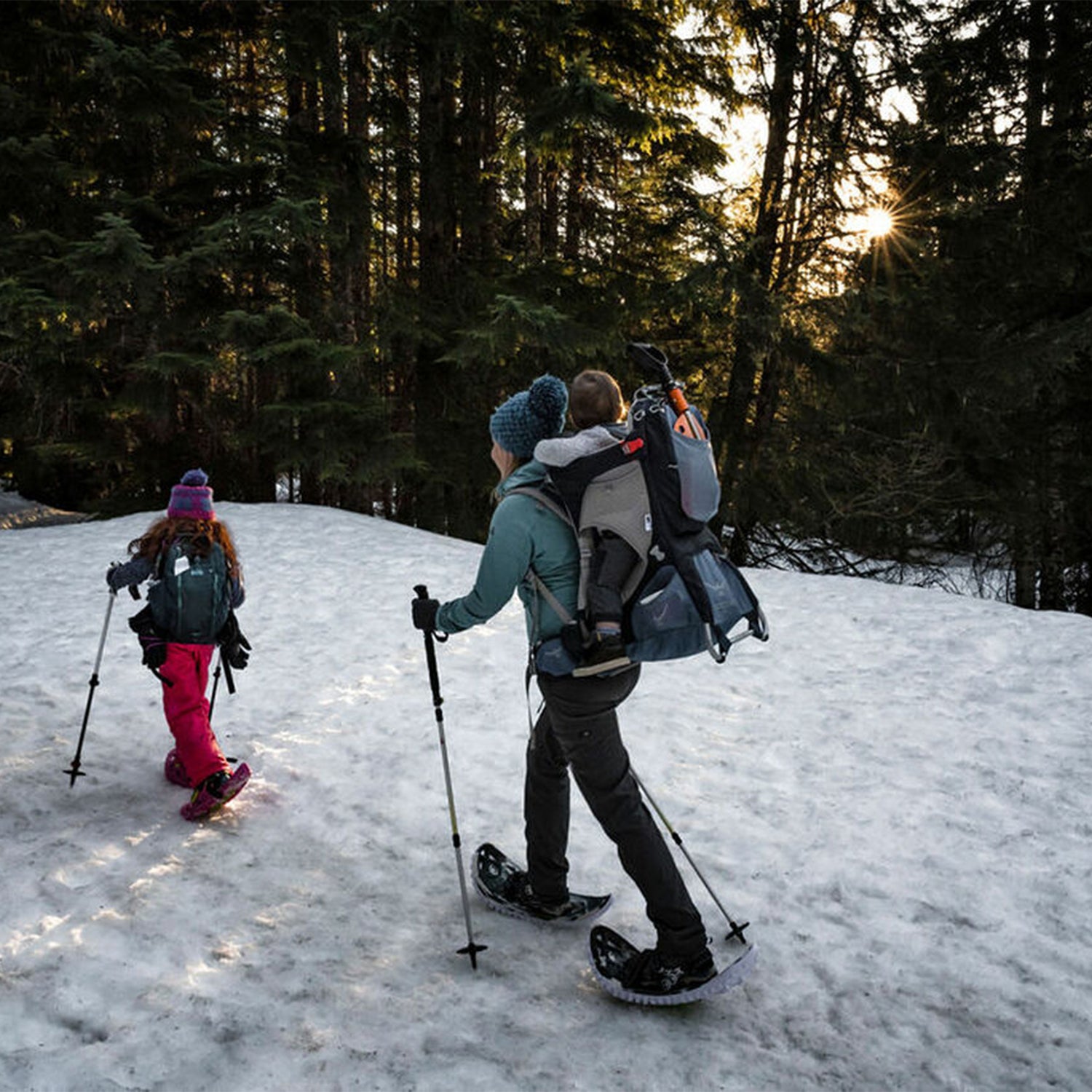Crescent Moon Eva Foam Deck Recreational and Running Snowshoes for Adults, Red - VMInnovations