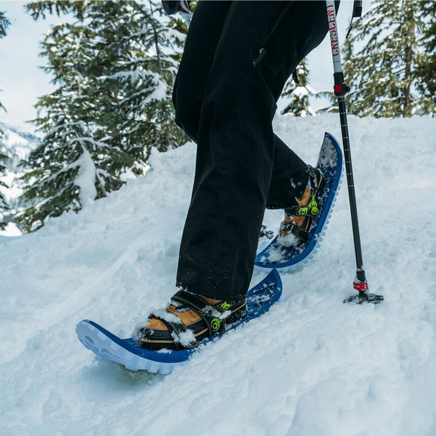 Crescent Moon Eva Foam Deck Recreational and Running Snowshoes for Adults, Red - VMInnovations