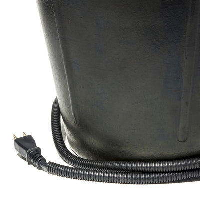 Farm Innovators 18Q Rubber Flat Back Heated Bucket with Guard, 90 Watt (Used)