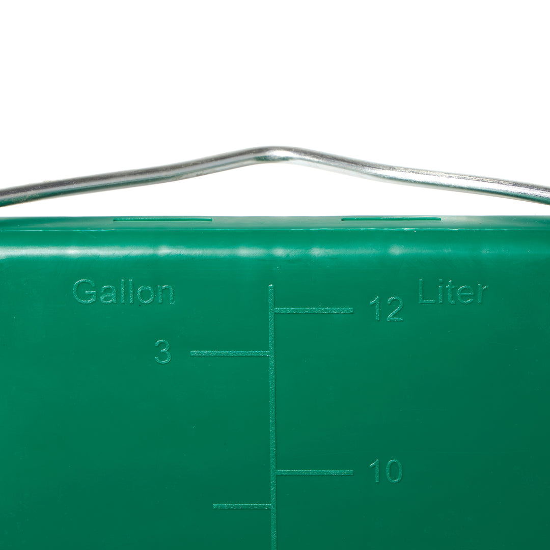 Farm Innovators Plastic 3 Gal Flat Back Heated Bucket, 70 Watt, Green (Open Box)