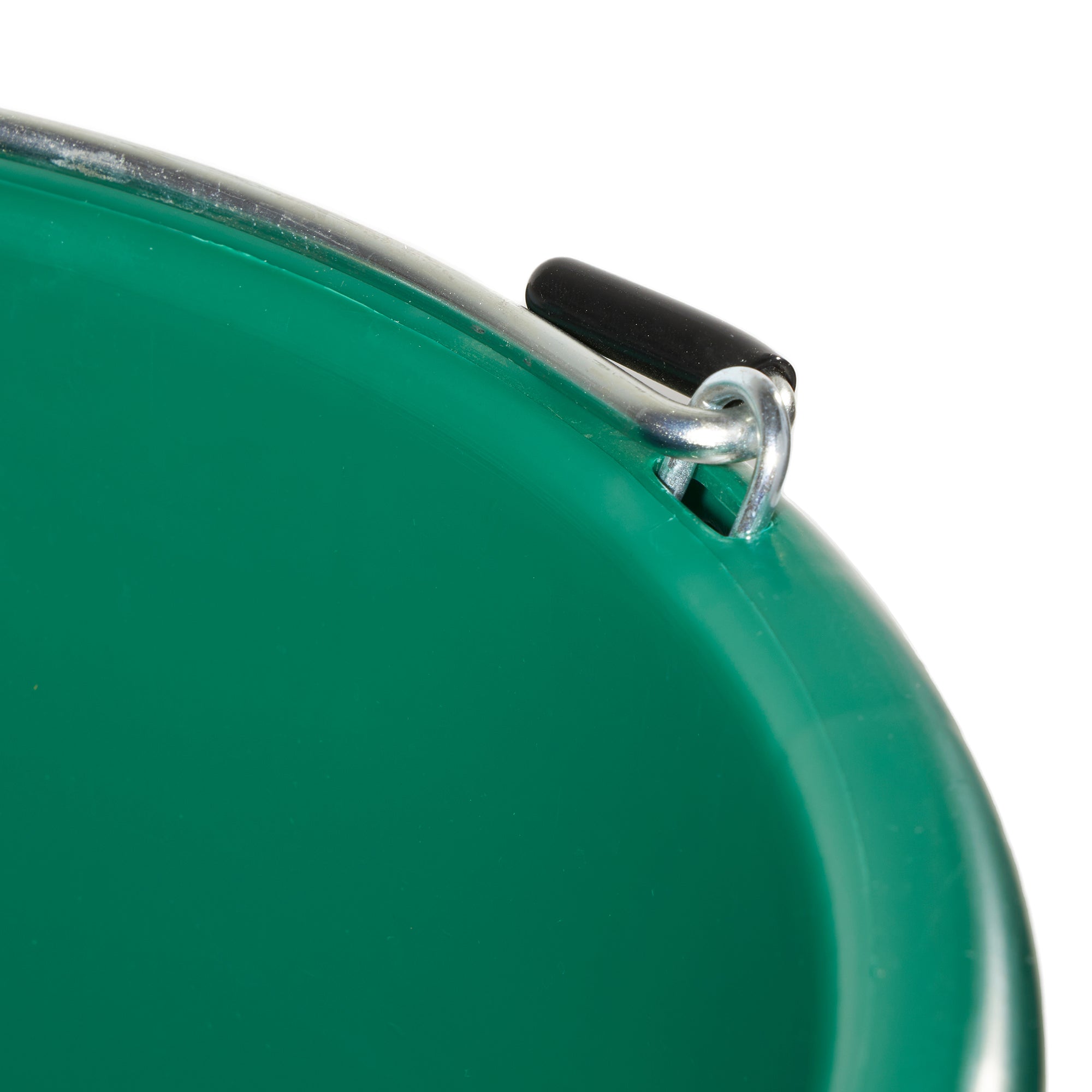 Farm Innovators Plastic 3 Gal Flat Back Heated Bucket, 70 Watt, Green (Open Box) - VMInnovations