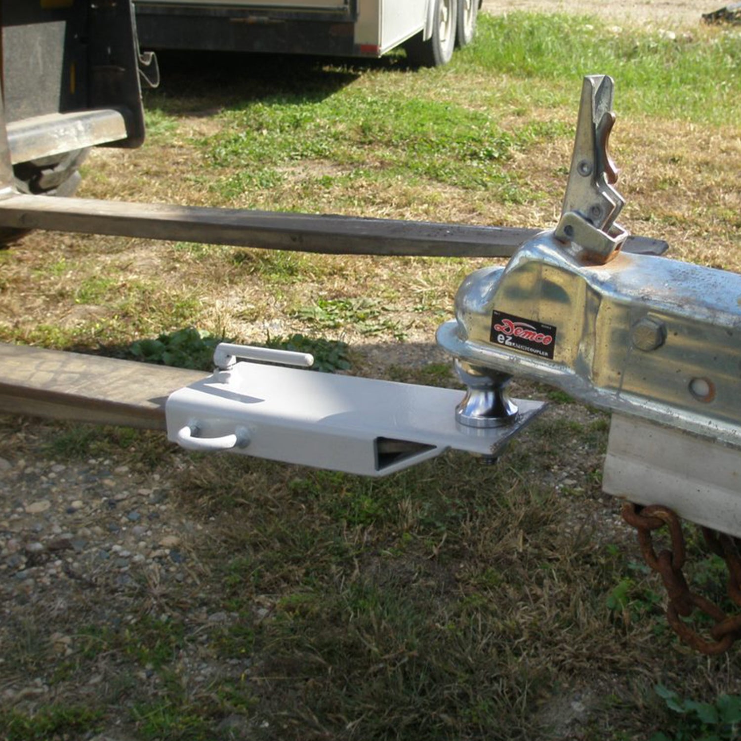 Field Tuff 4" Ball Mount Hitch Adapter for Forklift and Tractor Forks (Used) - VMInnovations