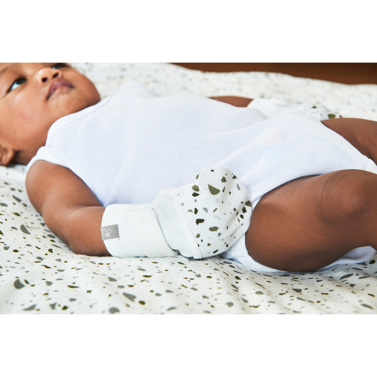 Goumikids Super Soft Organic Stay On No Scratch Baby Infant Mitts, 0-3M Terrazzo - VMInnovations