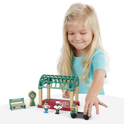 Fisher Price GGG71 Thomas & Friends Wood Knapford Train Station Railway Set