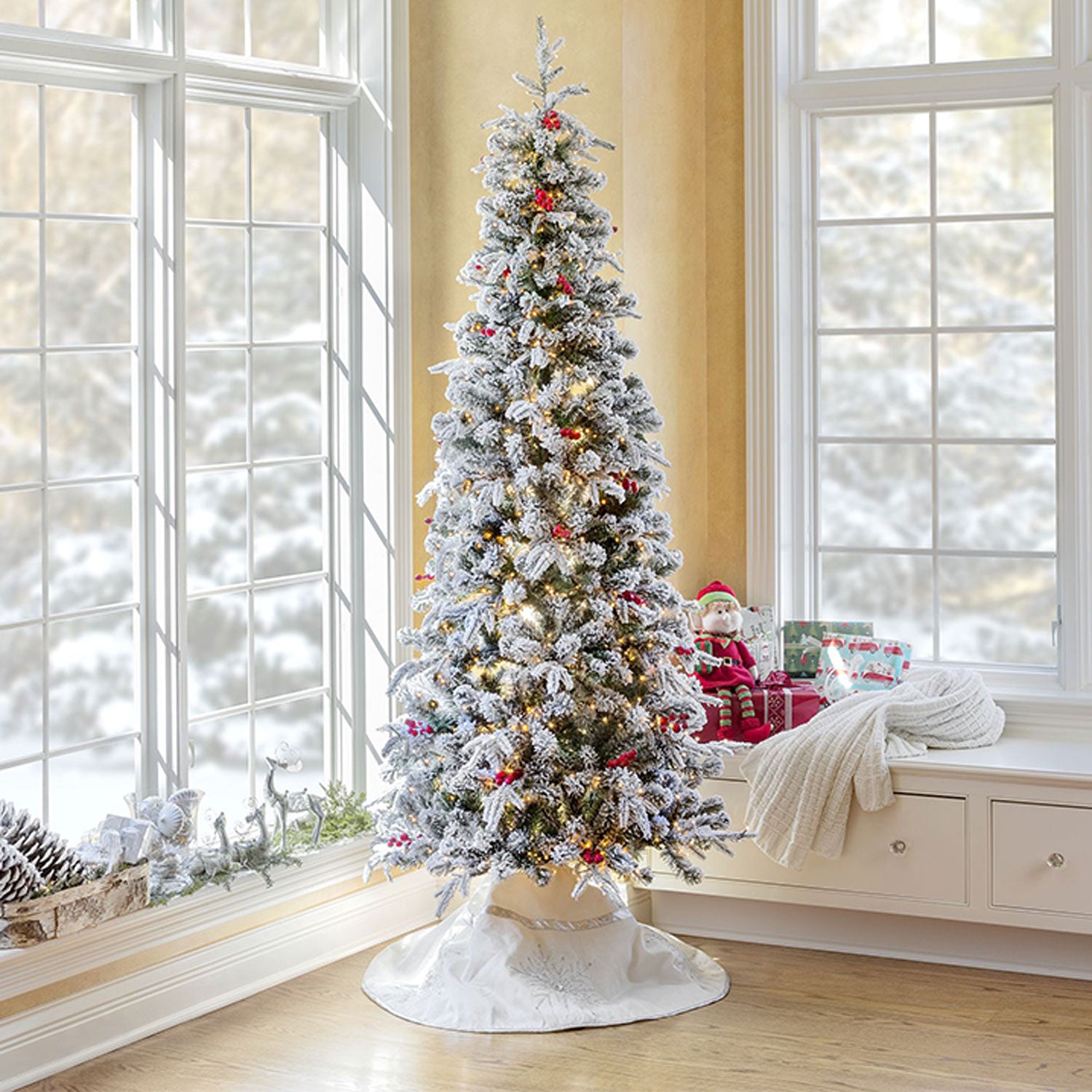 Haute Decor 7' Lexington Flocked Fir w/ LED Lights & Red Berry Clusters (Used) - VMInnovations