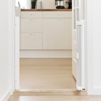 BabyDan Guard Me 25.4-36 In Wide Doorway Auto Safety Baby Gate, White (Open Box)