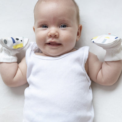 Goumikids 0-3M Soft Organic Stay On Baby Mitt & Bootie Newborn Bundle, 2 Pack - VMInnovations