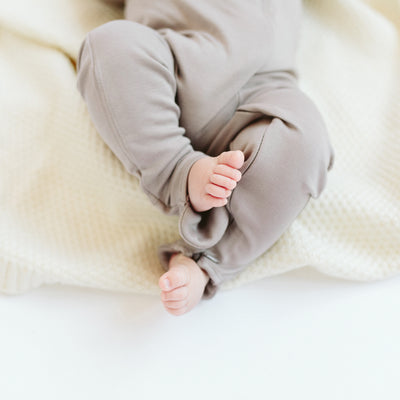 Goumikids Unisex Baby Footie Pajamas Organic Sock Sleeper Clothes, 0-3M Pewter