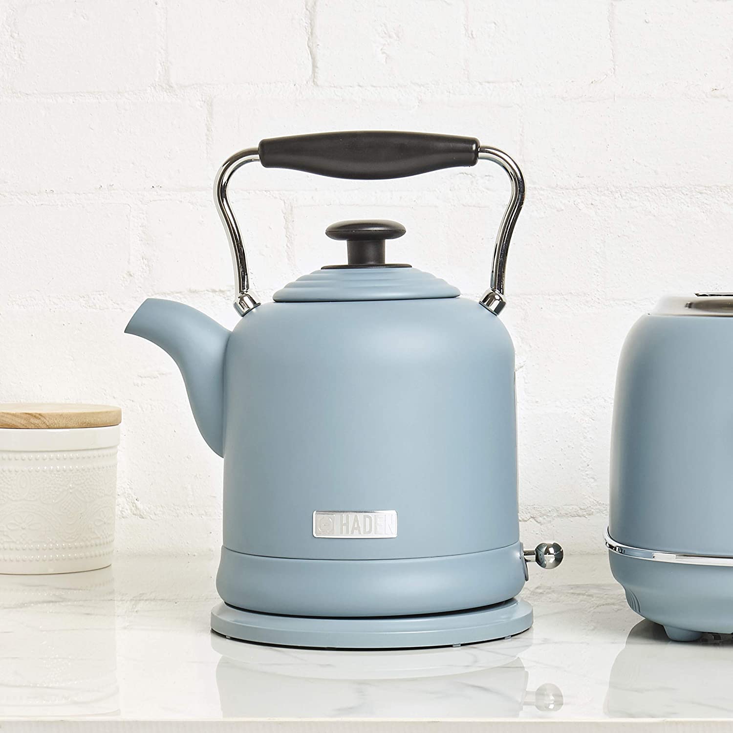 Haden Highclere 1.5 Liter Vintage Electric Tea Pot Kettle, Pool Blue (Open Box) - VMInnovations