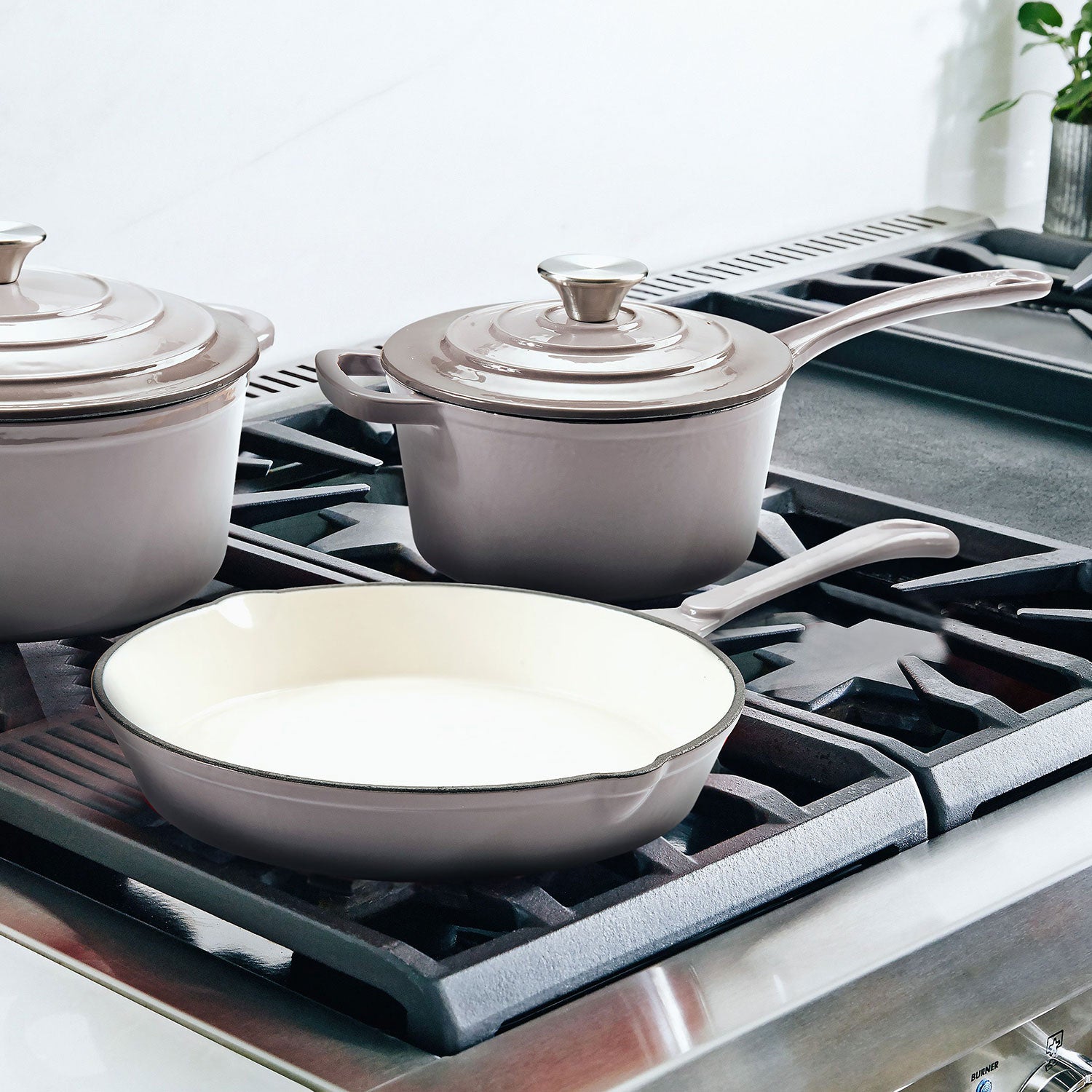 Hamilton Beach Enameled 5.5 Qt Dutch Oven Pot & 2 Qt Cast Iron Sauce Pan, Gray - VMInnovations