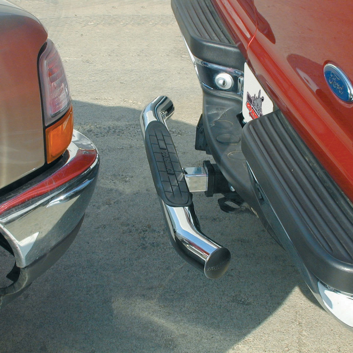 Go Rhino 36" Stainless Steel Tow Hitch Step Bar for 2" Receivers (Open Box)