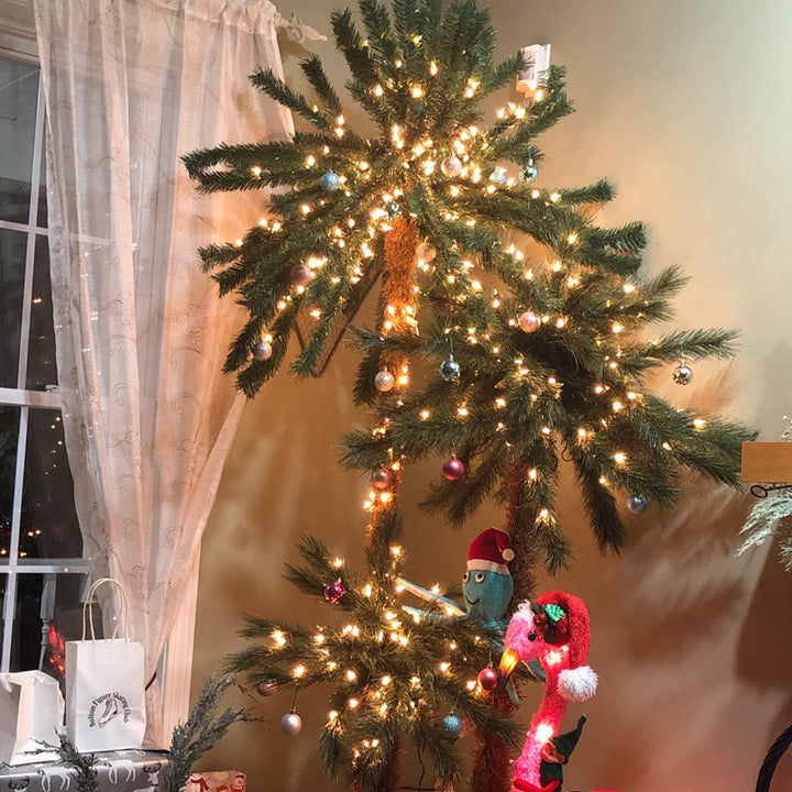 Island Breeze Pre-Lit Tropical Christmas Palm Tree w/ White Lights (For Parts)