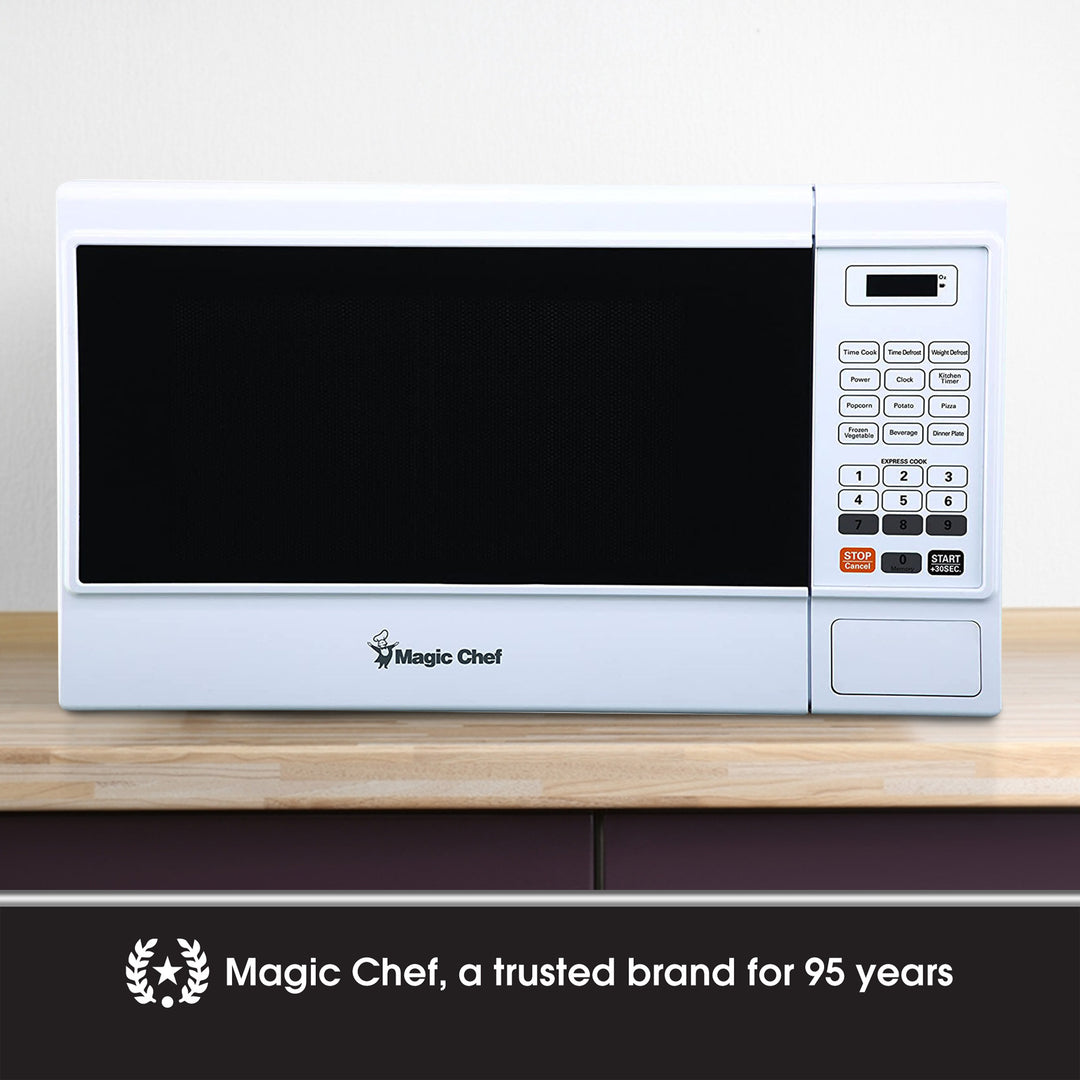 Magic Chef 1000 Watt 1.3 Cubic Foot Microwave with Digital Touch, White (Used)