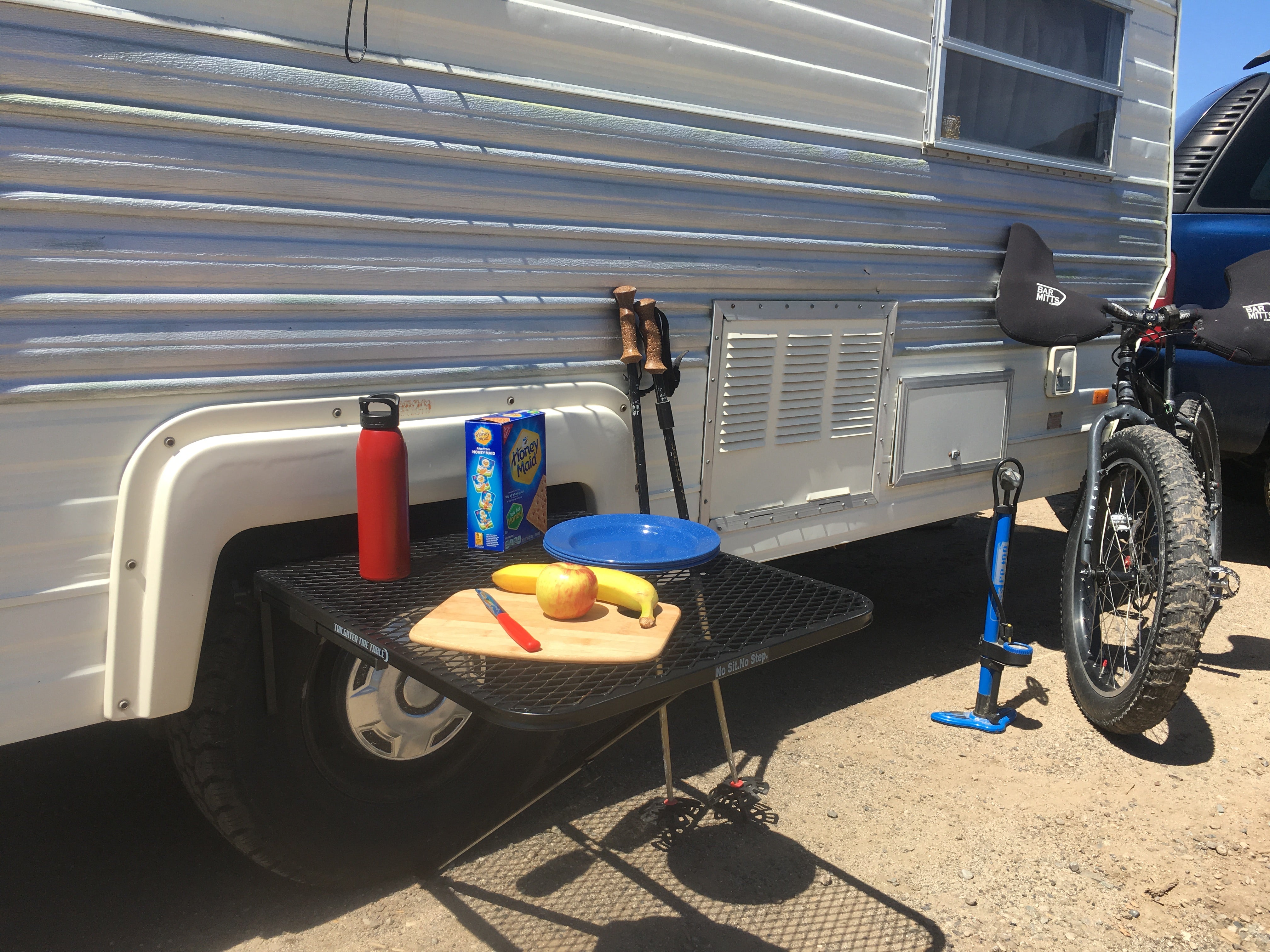Tailgater Original Durable Powder Coated Steel Tire Mounted Table (Open Box) - VMInnovations