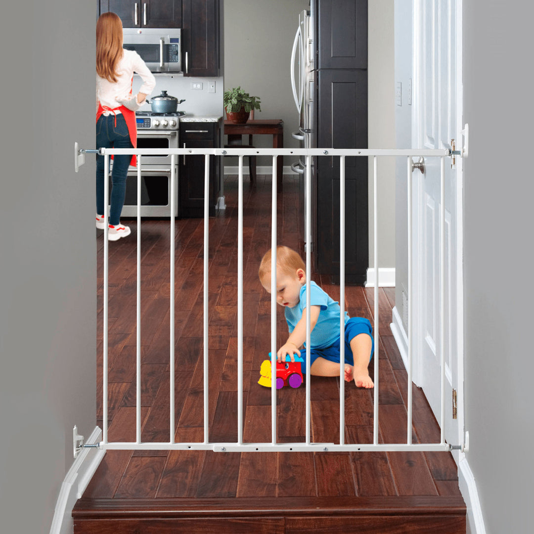 KidCo G2000 Safeway Top of Stairs Quick Release Baby Gate, 42.5 x 30.5 In, White