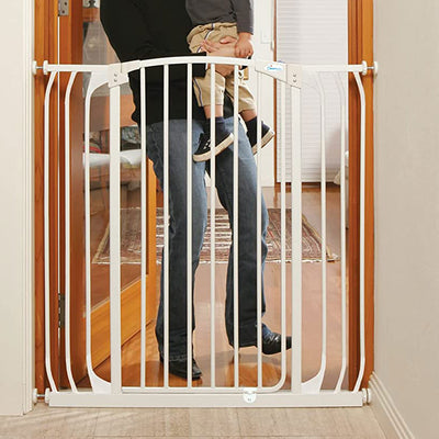 Dreambaby Chelsea 38 to 53 Inch Auto-Close Safety Gate, White (Open Box)