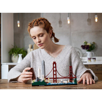 LEGO Architecture 21043 San Francisco Skyline Model 565 Piece Block Building Set