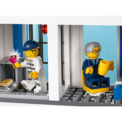 LEGO City 60246 Toy Police Station Block Building Set Playset with 7 Minifigures