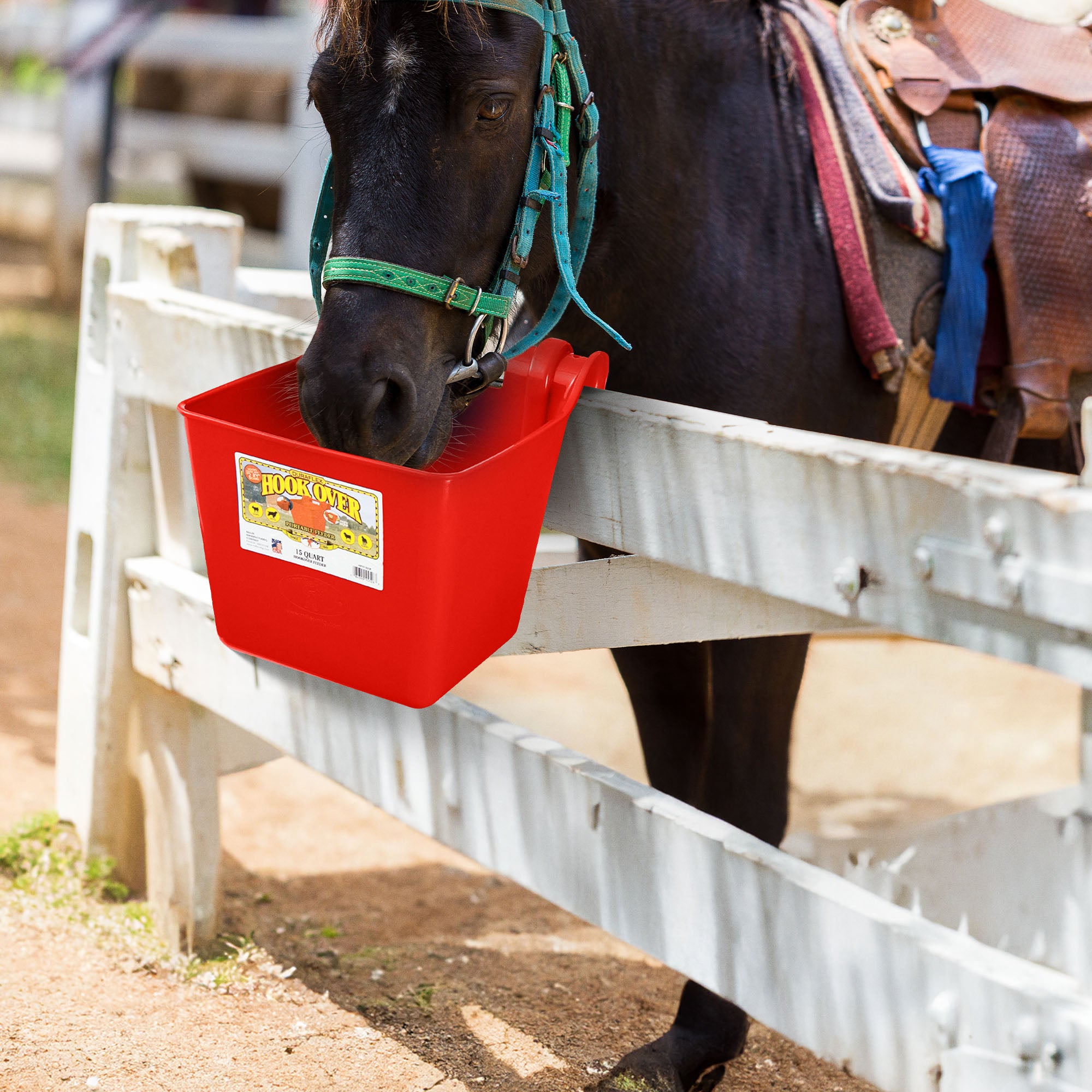 Little Giant 15 Qt Mountable Livestock & Pet Hook Over Bucket Feeder, Red (Used) - VMInnovations