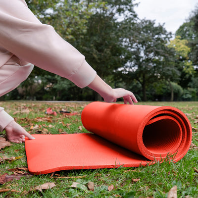 BalanceFrom Fitness 1" Extra Thick Exercise Mat w/Carrying Strap, Red (Used)