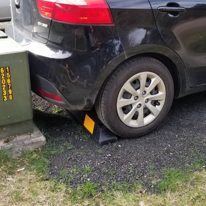 Guardian Parking Stop 4'Long Rubber Curb w/Mounting Holes Black/Yellow(Open Box)
