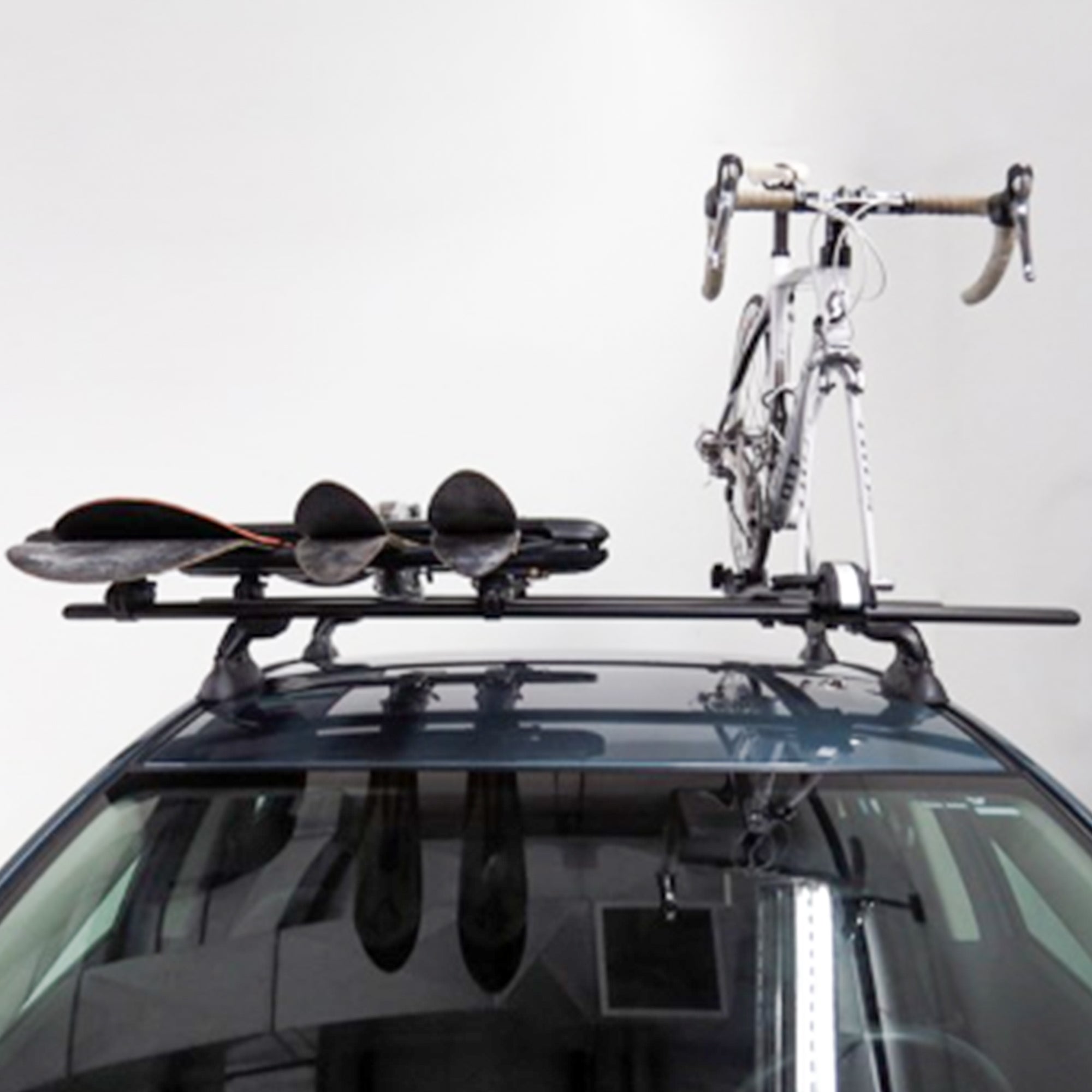 Yakima 60" JetStreamRoof Rack Crossbars, Compatible w/StreamLine Towers (Used) - VMInnovations