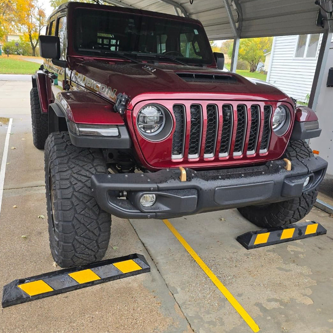 Guardian Parking Stop, 3 Foot Long Rubber Curb with Holes,Black/Yellow(Open Box)
