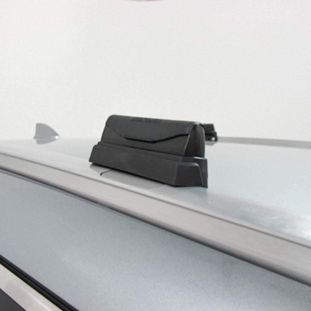 YAKIMA Landing 20 Fixed Point Mounts for Cadillac/GMC/Hyundai SUVs (Open Box)