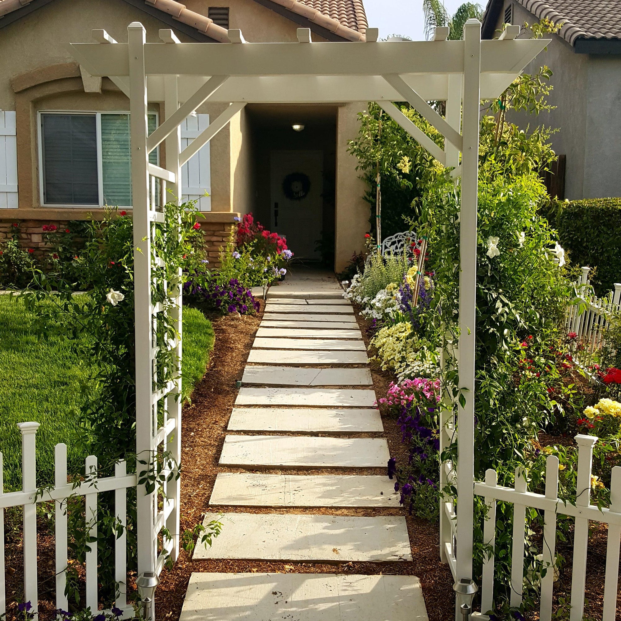 Dura-Trel Gardening PVC Vinyl 57 x 85 x 22 in Elmwood Arbor, Mocha (Open Box) - VMInnovations
