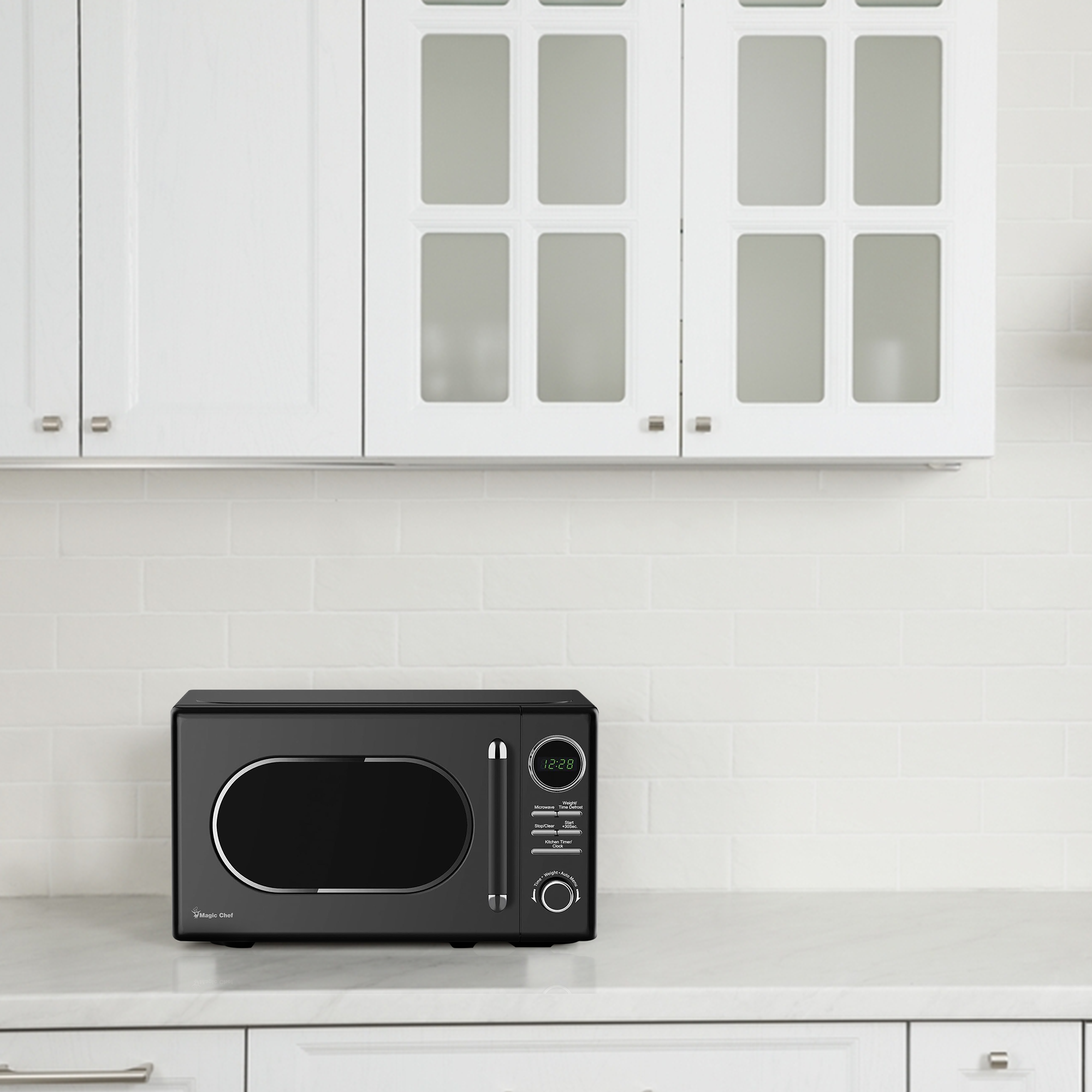 Magic Chef 0.7 Cubic Feet 700 Watt Classic Retro Microwave, Black (Used) - VMInnovations