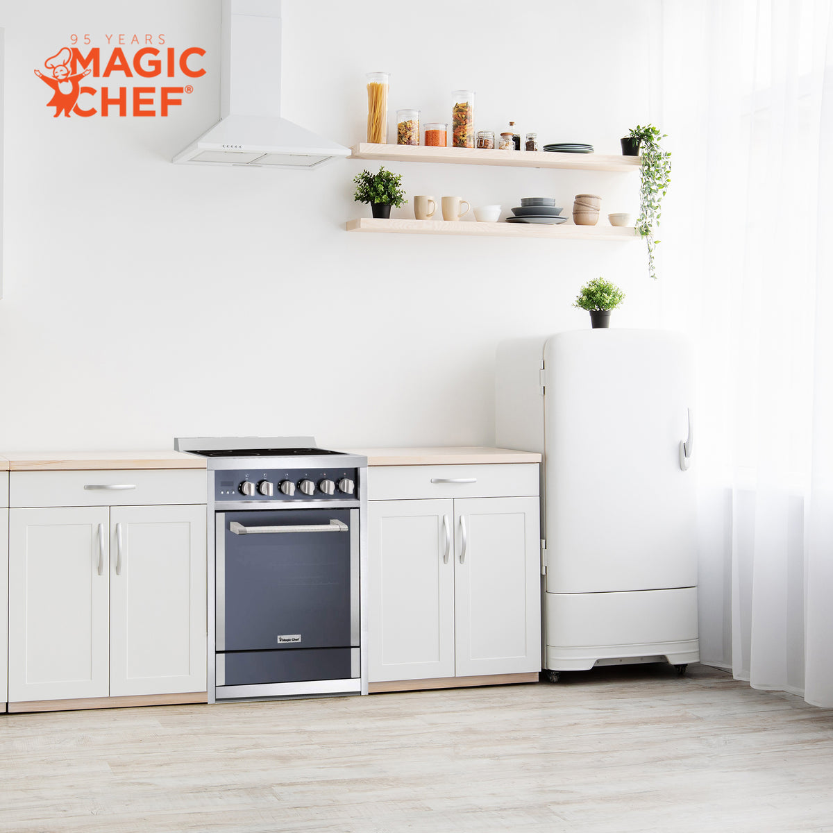 Magic Chef MCSRE24S Stainless Steel Electric Range with Convection and 4 Burners (Open Box)