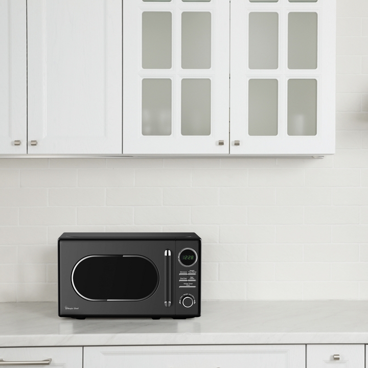 Magic Chef 0.7 Cubic Feet 700 Watt Classic Retro Microwave, Black (Open Box)