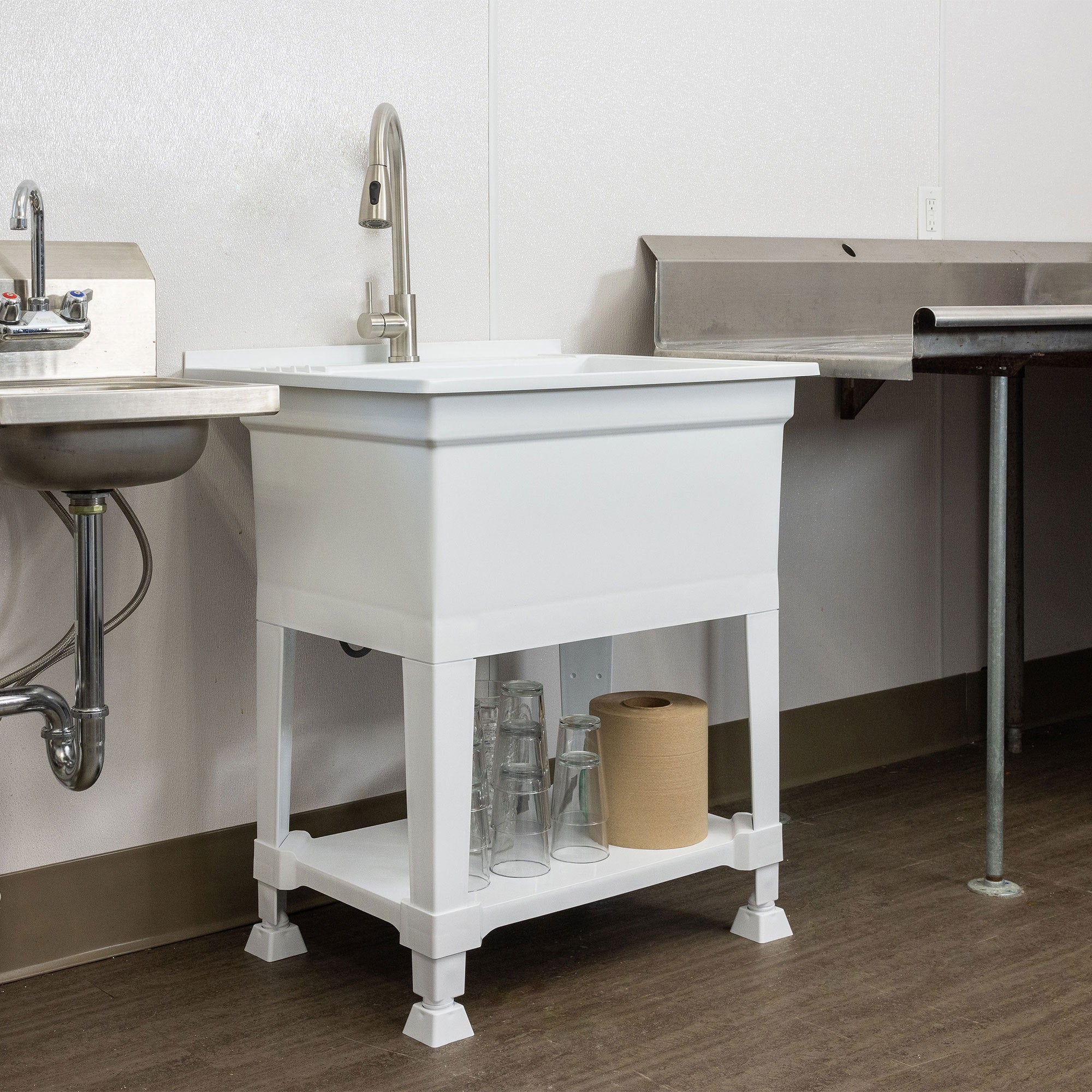 UTILITYSINKS Plastic 30” Freestanding Tub Sink with Pull Faucet,White(For Parts) - VMInnovations