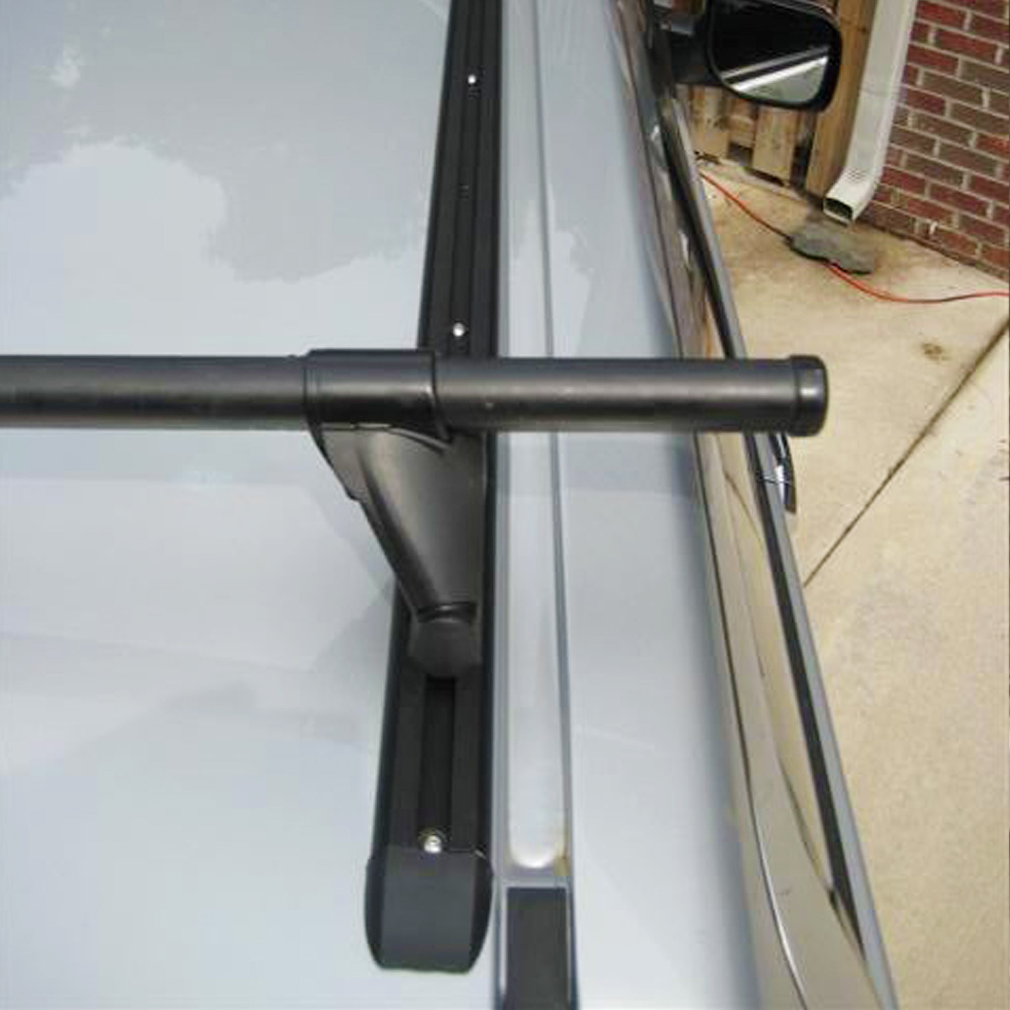 Yakima 42 in. Roof Rack w/PlusNuts, Compatible w/StreamLine Towers (Open Box) - VMInnovations