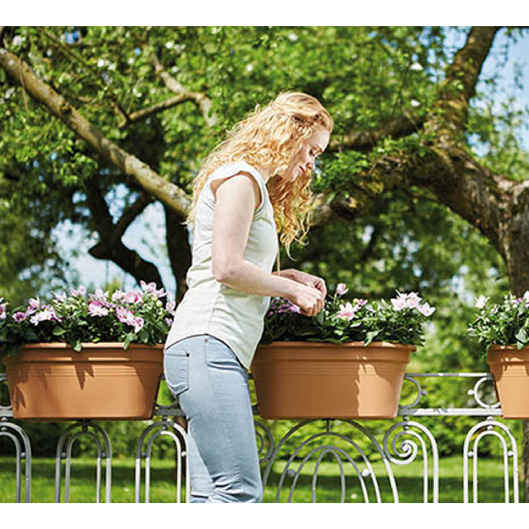 Exaco Trading Oval Terra Bridge Planter with Cover and 2 Vents, Terra Cotta