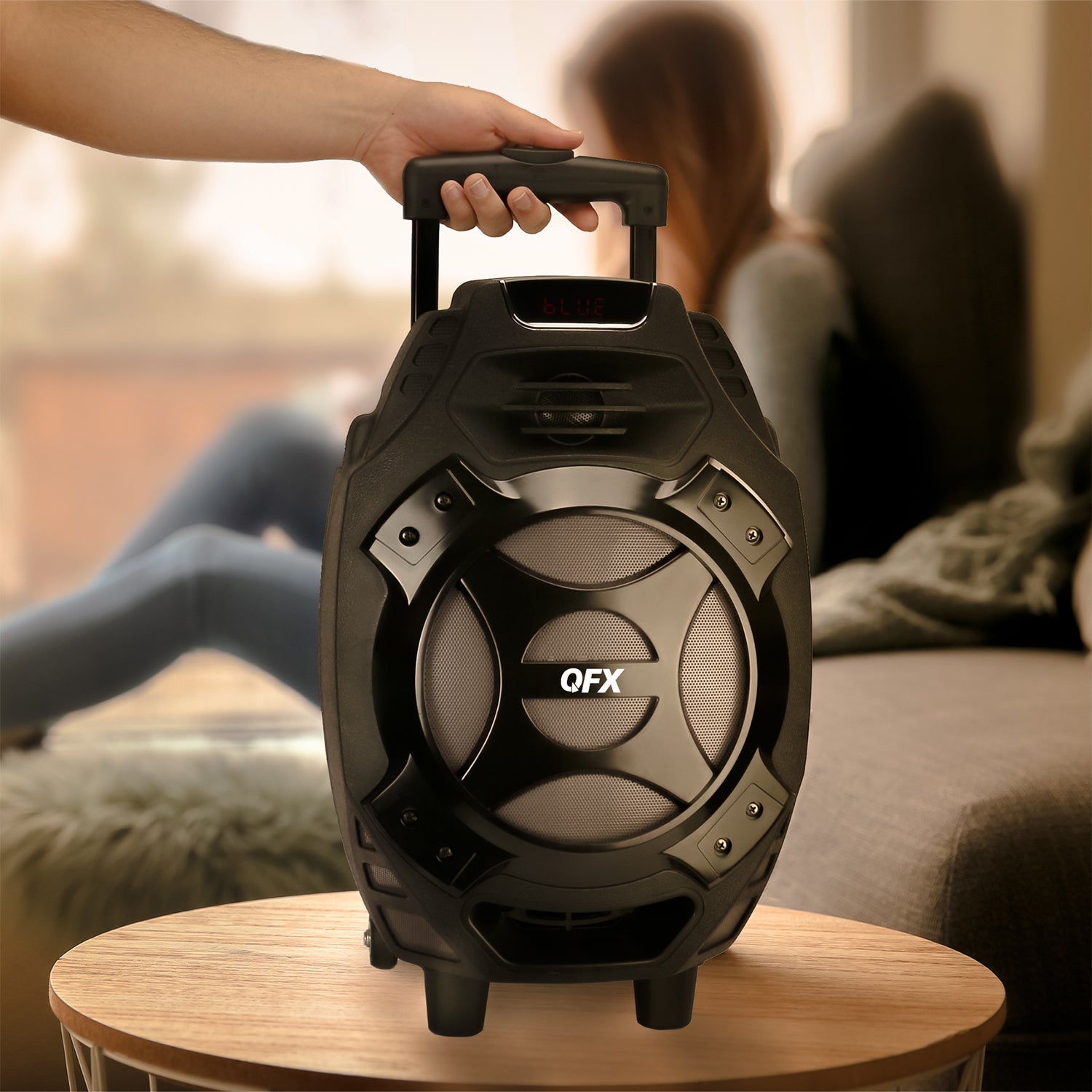 QFX 8" Rechargeable Bluetooth Party Speaker w/ Microphone and Remote (For Parts) - VMInnovations