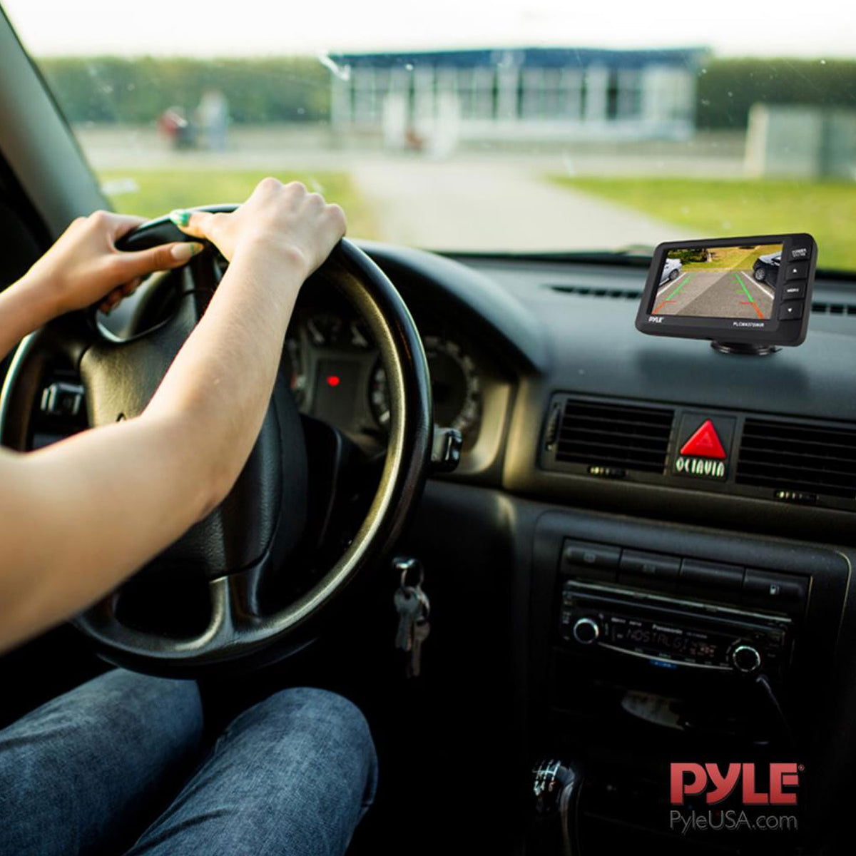 Pyle Adjustable Rearview Backup Car Camera with 4.3 Inch Monitor (Open Box)