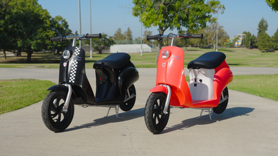 Razor Pocket Mod - Miniature Electric Scooter for Ages 8+, Onyx-Black (Open Box) - VMInnovations