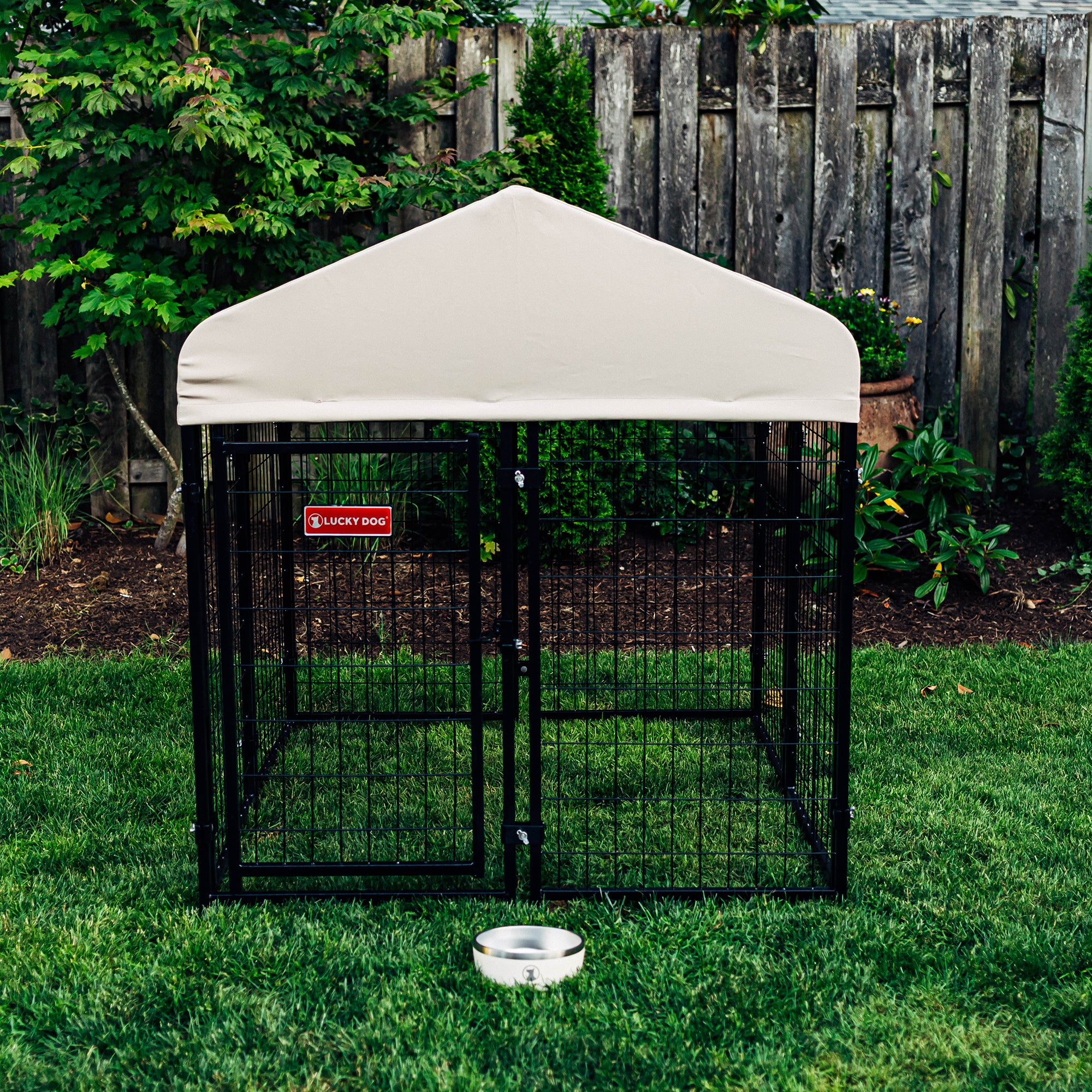 STAY Series Studio Jr. 4x4x4.3 Ft Roofed Steel Frame Dog Kennel (Open Box) - VMInnovations