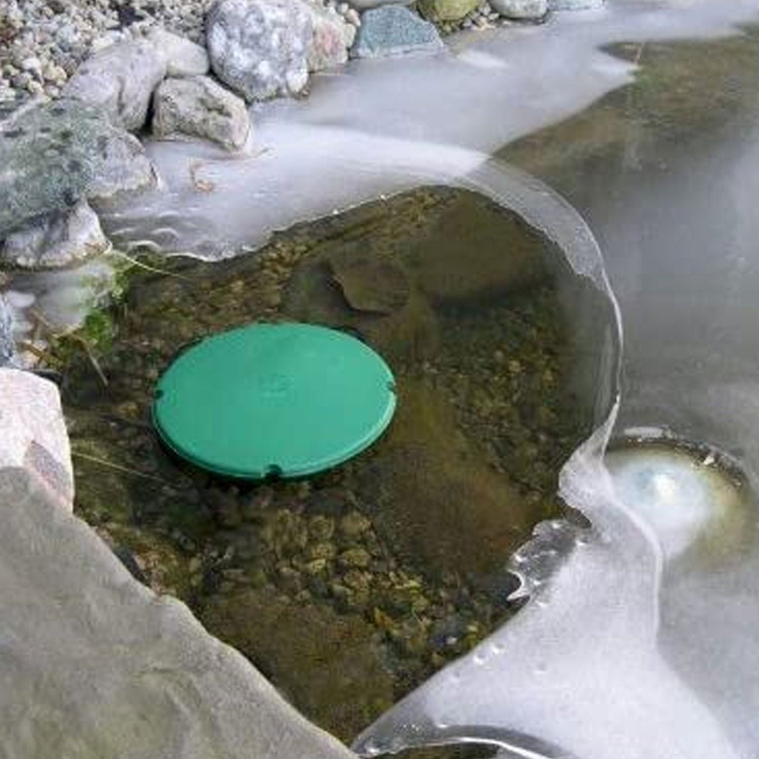 Farm Innovators Cast Aluminum 200 Watt All Pond Floating De-Icer Heater (Used) - VMInnovations