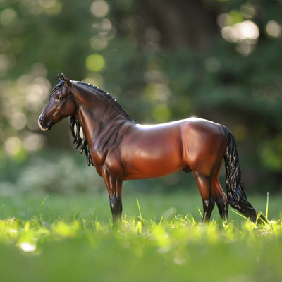 Breyer 1809 Hand-Painted Dominante XXIX Horse Model Collectible Toy 1:9 Scale