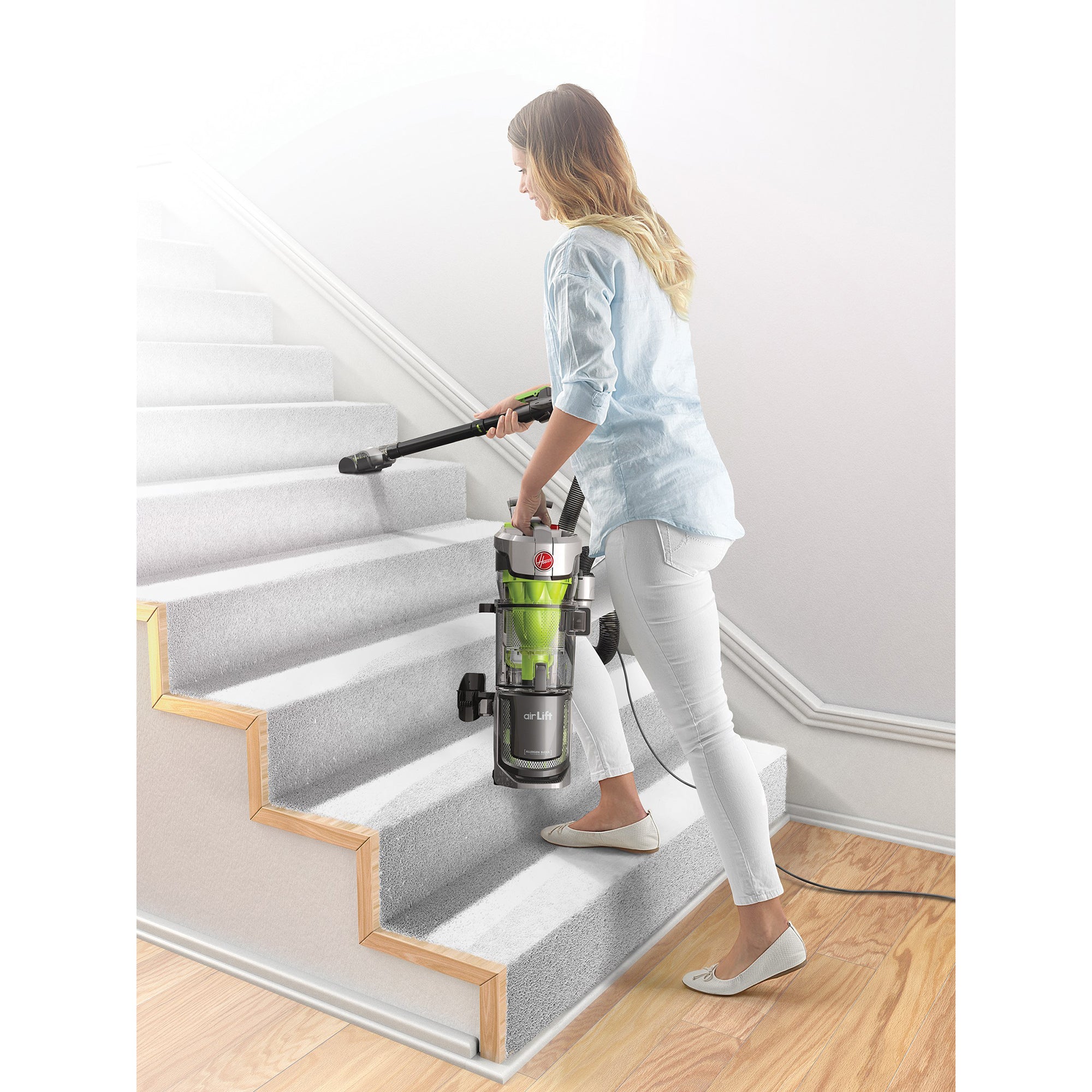 Hoover Air Lift Deluxe Bagless Lightweight Upright Vacuum | UH72511 (Used)