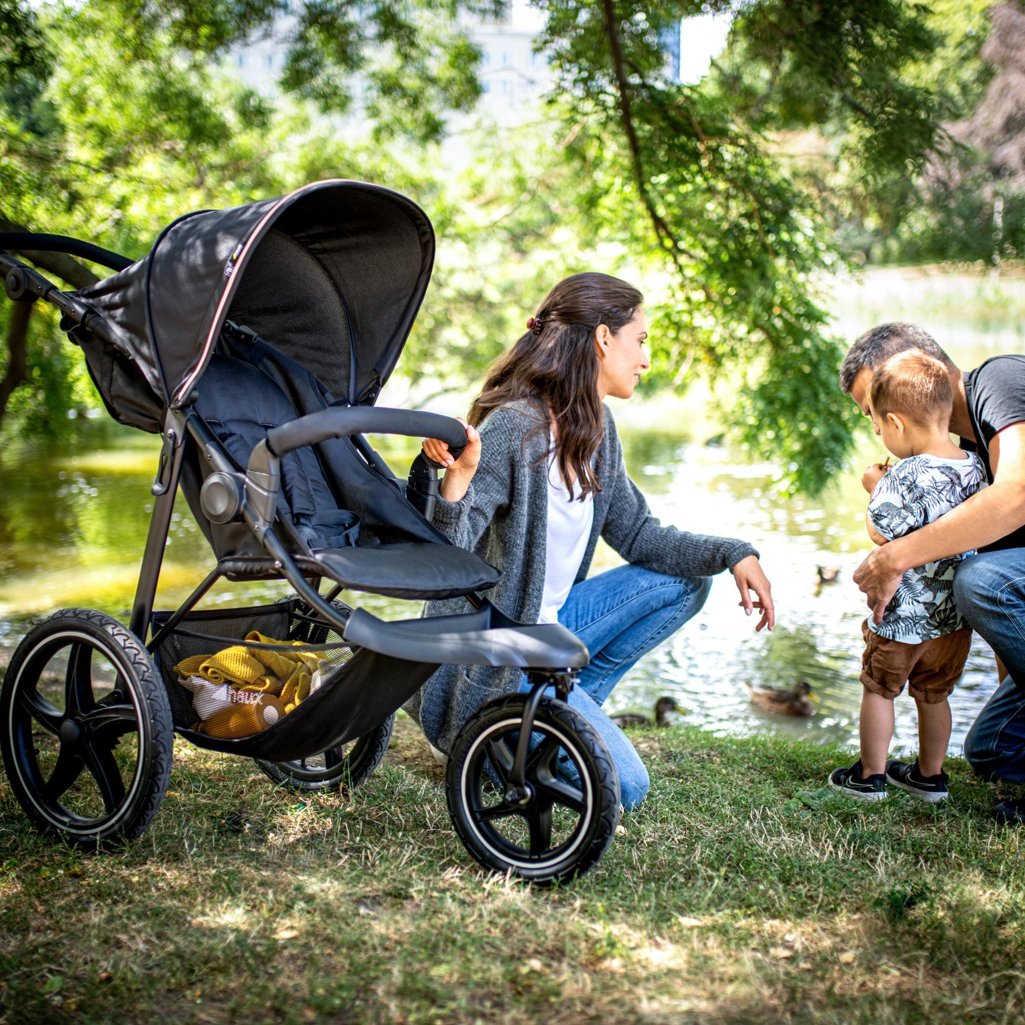 hauck 3-Wheel All Terrain Stroller with Raincover - From Birth up to 48.5lbs - VMInnovations