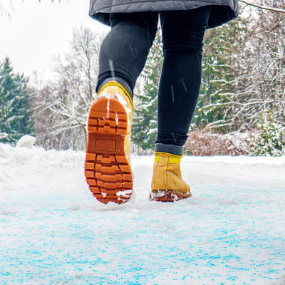 Safe Thaw Industrial Strength Salt Free Traction Agent Ice Melter, 30 Pounds - VMInnovations