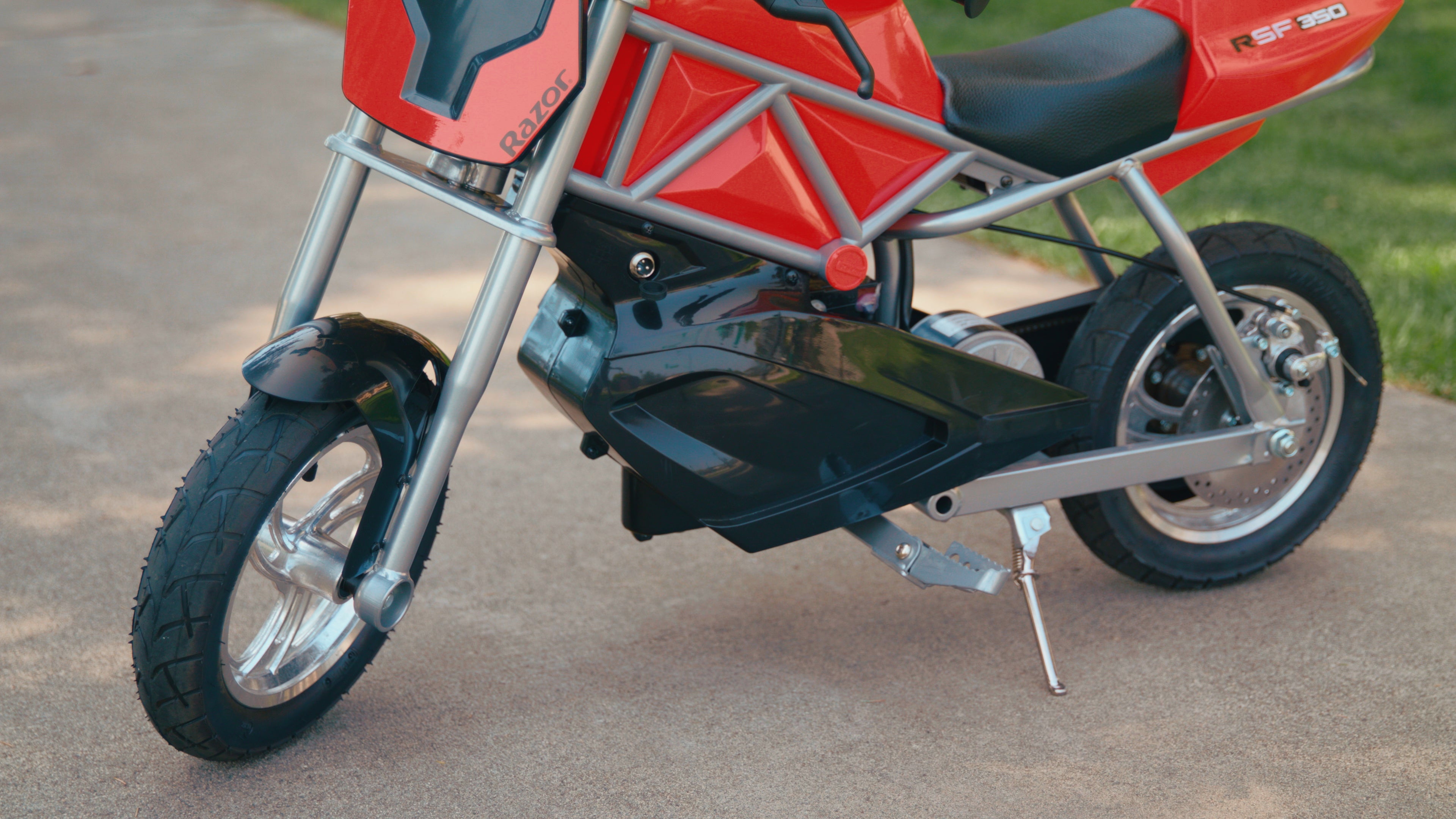 Razor RSF350 Single Speed Electric Bike w/ Pneumatic Tires & Chain Driven Motor - VMInnovations