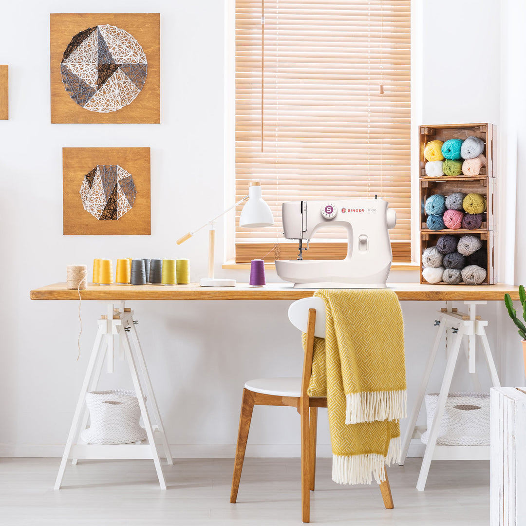 Singer Portable Steel Sewing Machine w/LED Lighting and Accessories, White(Used) - VMInnovations