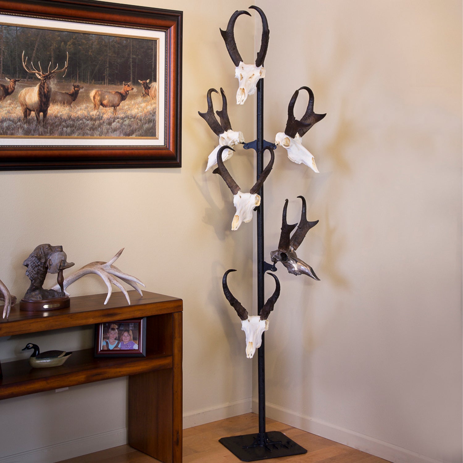 Skull Hooker Freestanding Deer Turkey Alligator Head Display Trophy Tree, Black - VMInnovations