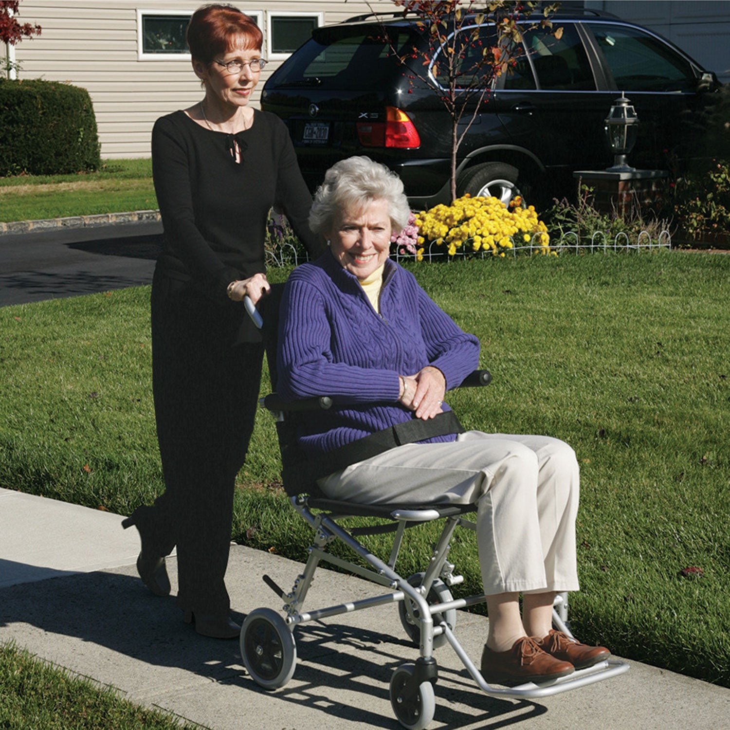 Drive Medical SL18 Super Light Foldable Wheeled Transport Chair with Carry Bag (Open Box)