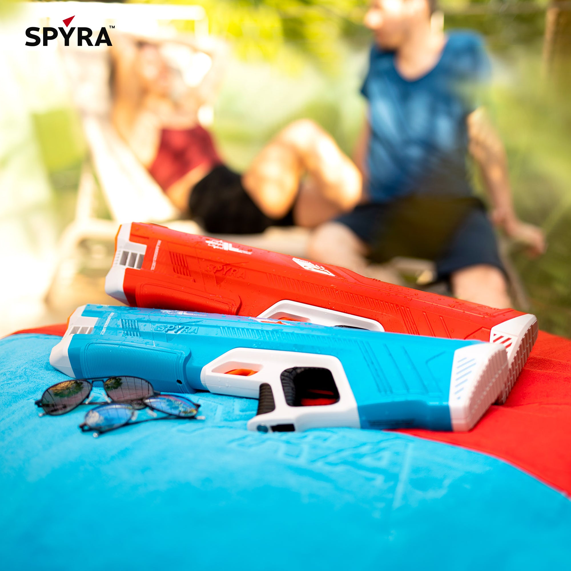 SPYRA 2-Pack Electric Water Blaster Outdoor Squirt Gun for Pool Games, Blue/Red